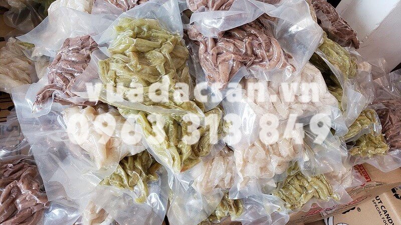 Mứt dừa non có nhiều hương vị cho người mua lựa chọn theo sở thích của mình